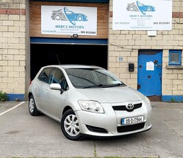 2009 - Toyota Auris Manual