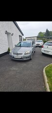 2009 - Toyota Avensis ---