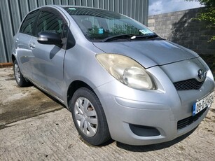 2009 - Toyota Vitz ---