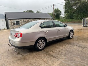 2009 - Volkswagen Passat Manual