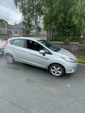 2010 - Ford Fiesta Manual