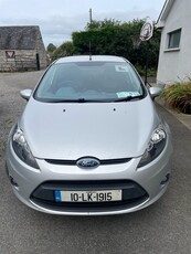 2010 - Ford Fiesta Manual