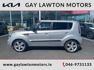 2010 - Kia Soul Manual