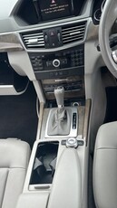 2010 - Mercedes-Benz E-Class Automatic