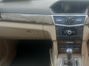 2010 - Mercedes-Benz E-Class Automatic