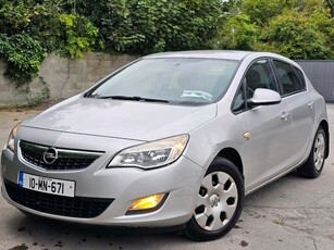 2010 - Opel Astra Manual