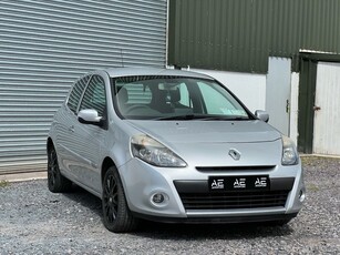 2010 - Renault Clio ---