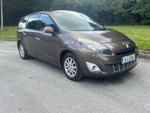 2010 - Renault Grand Scenic ---