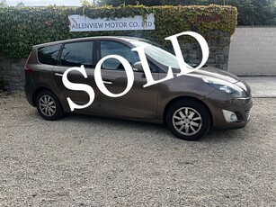 2010 - Renault Grand Scenic Manual