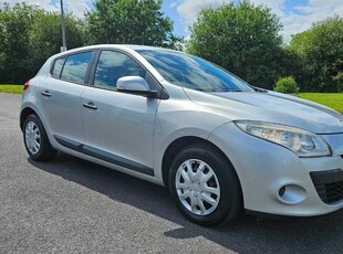 2010 - Renault Megane Manual