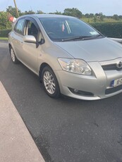 2010 - Toyota Auris Manual