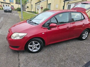 2010 - Toyota Auris Manual