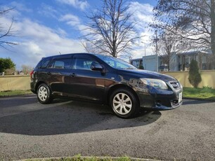 2010 - Toyota Corolla ---