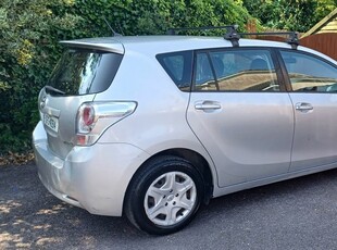 2010 - Toyota Verso ---