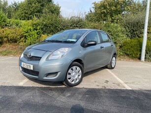 2010 - Toyota Yaris Manual