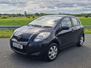 2010 - Toyota Yaris Manual