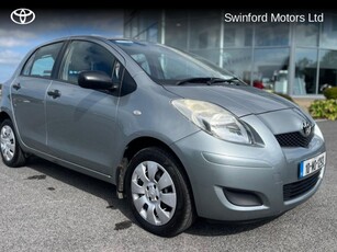 2010 - Toyota Yaris Manual