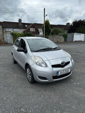 2010 - Toyota Yaris Manual