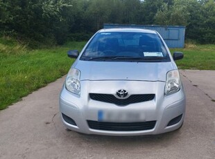 2010 - Toyota Yaris Manual