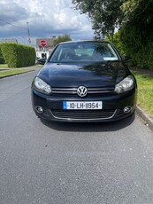 2010 - Volkswagen Golf ---