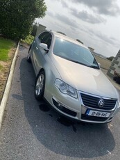 2010 - Volkswagen Passat Manual