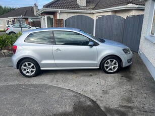 2010 - Volkswagen Polo ---