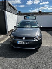 2010 - Volkswagen Polo ---