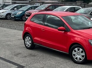 2010 - Volkswagen Polo Manual