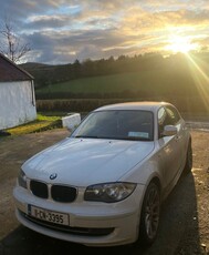 2011 - BMW 1-Series Manual