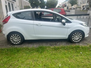 2011 - Ford Fiesta Manual