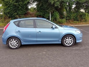 2011 - Hyundai i30 Manual