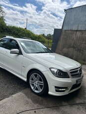 2011 - Mercedes-Benz C-Class Manual