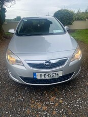 2011 - Opel Astra Manual