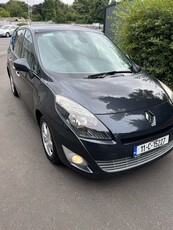 2011 - Renault Grand Scenic Manual