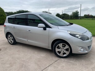 2011 - Renault Grand Scenic Manual