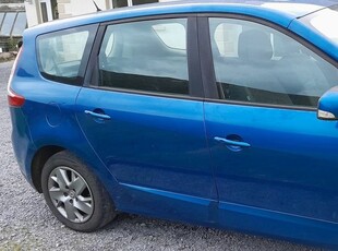 2011 - Renault Grand Scenic Manual