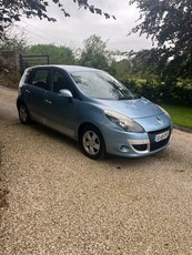 2011 - Renault Scenic Manual