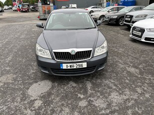 2011 - Skoda Octavia Manual