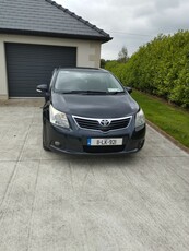 2011 - Toyota Avensis Manual