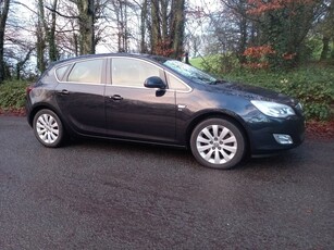 2011 - Vauxhall Astra ---