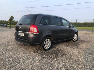 2011 - Vauxhall Zafira ---