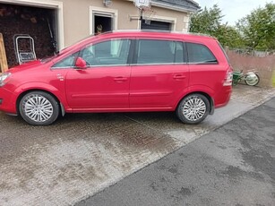 2011 - Vauxhall Zafira ---