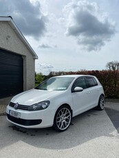 2011 - Volkswagen Golf Manual