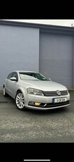 2011 - Volkswagen Passat Manual