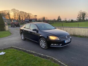 2011 - Volkswagen Passat Manual