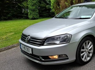 2011 - Volkswagen Passat Manual