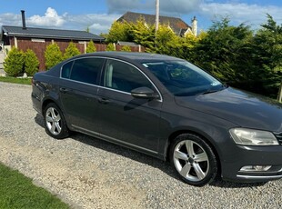 2011 - Volkswagen Passat Manual