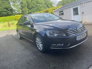 2011 - Volkswagen Passat Manual