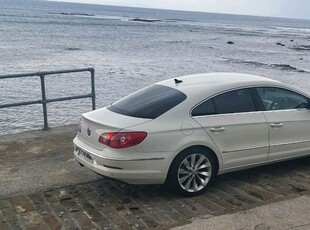 2011 - Volkswagen Passat Manual