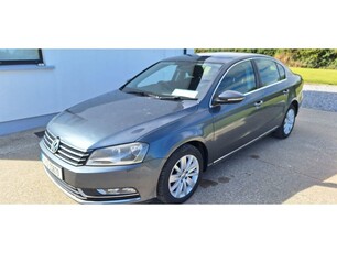 2011 - Volkswagen Passat Manual